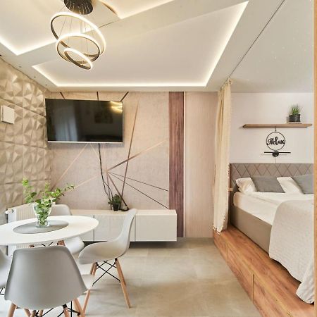 Apartment Cumbia Garden Wroclaw Exterior photo